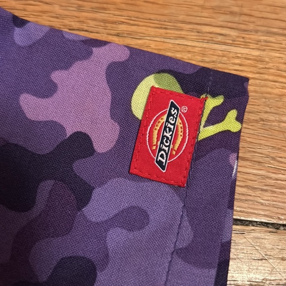 Halloween scrub top - Picture 3 of 10